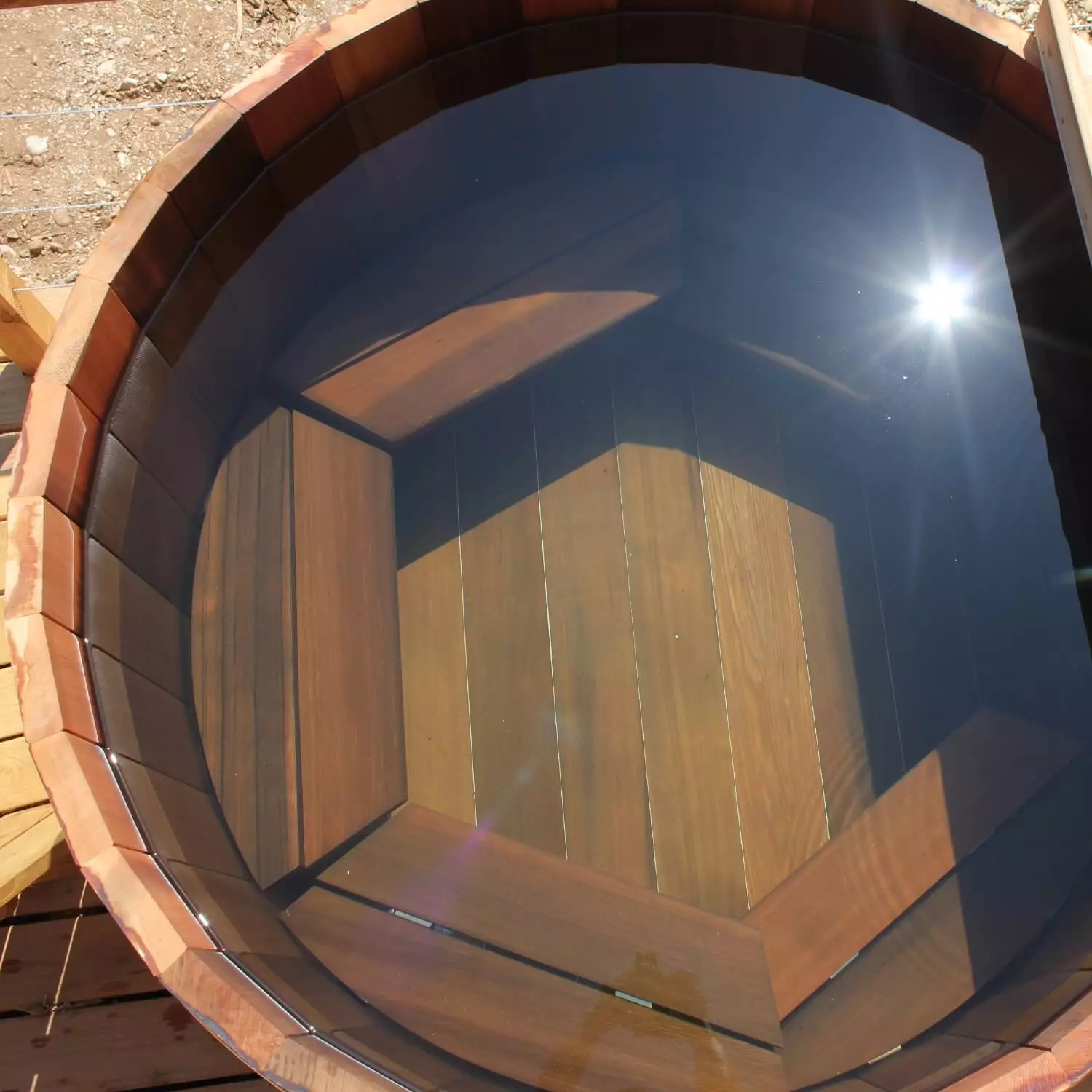 gallery wood nordic bath (3) Bain Nordique En Bois De Cèdre Rouge, installation bain nordique storvatt, installation bain nordique, installation spa