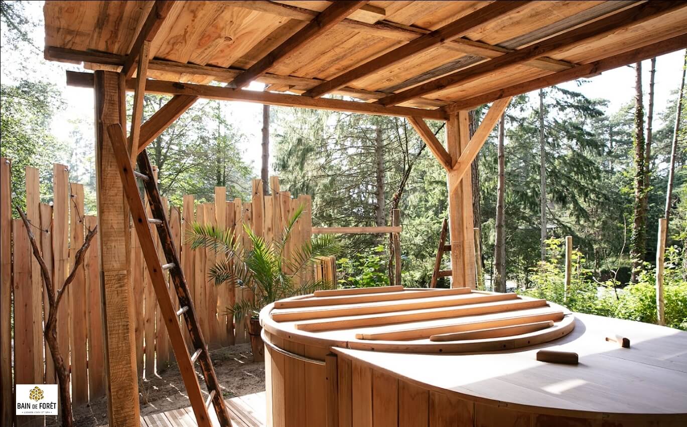 Hot tub and jacuzzi, open to the public, water treatment, spas
