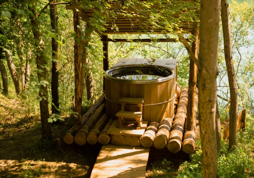 stainless steel hot tub, stainless steel built-in hot tub, stainless steel hot tub with massage, premium hot tub