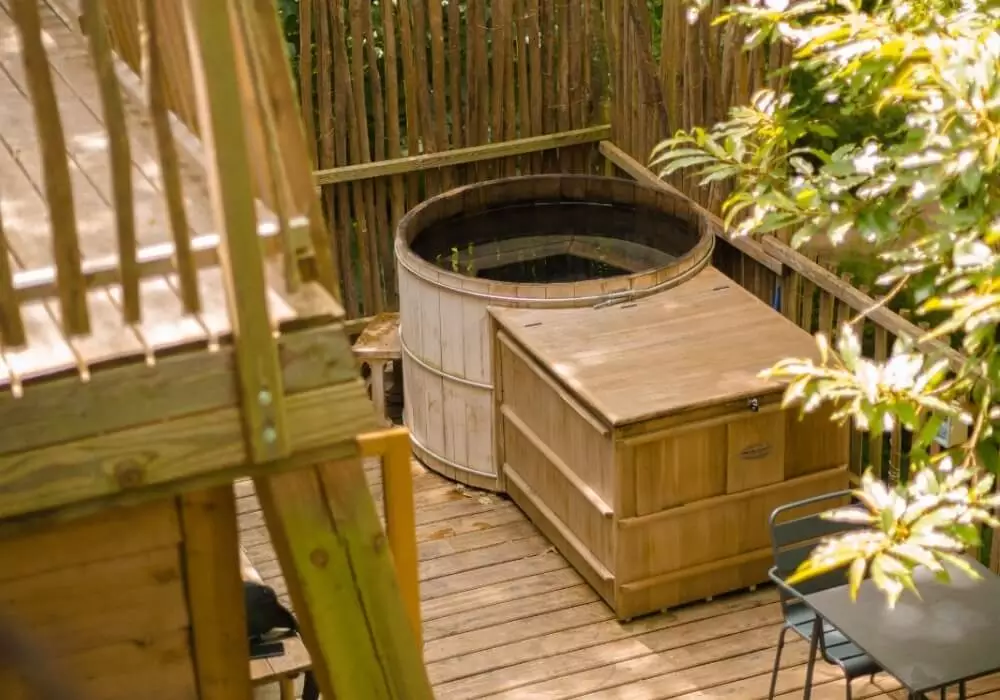 Wooden hot tub cover 180 Bain nordique en bois, bain nordique bois, filtration, cèdre rouge, de cèdre rouge